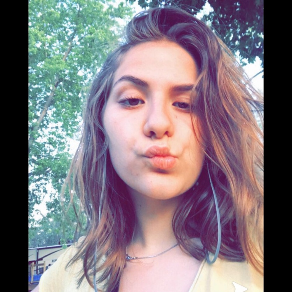 Meet your Posher, Hailey